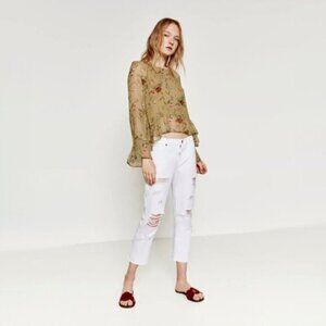 EUC Zara white denim relaxed fit mid-rise distressed ripped jeans 2